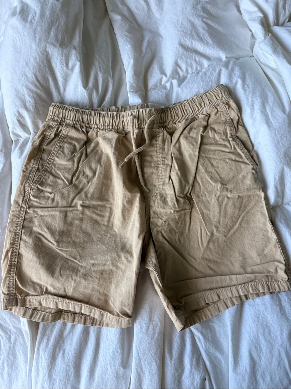 H & M Men's Casual Drawstring Shorts in Khaki